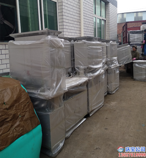 重庆两分类垃圾桶,不锈钢垃圾桶装车出货重庆两分类垃圾桶,不锈钢垃圾桶装车出货(图2)